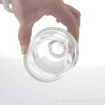 Glasweinflasche mit Korkplatte